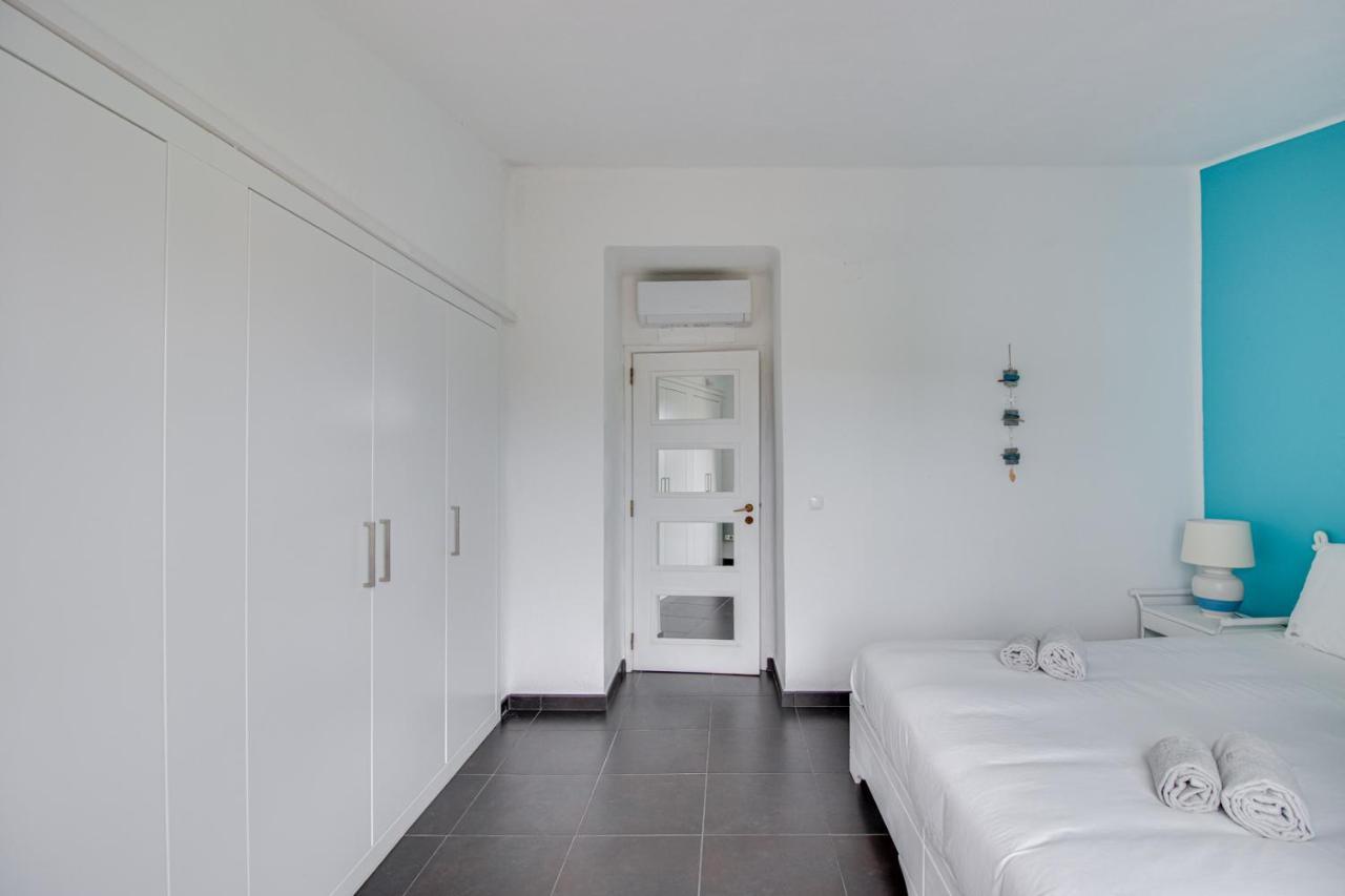 Appartamento Seaside Retreat With Pool, Ac, And Fast Wi-Fi Albufeira Esterno foto
